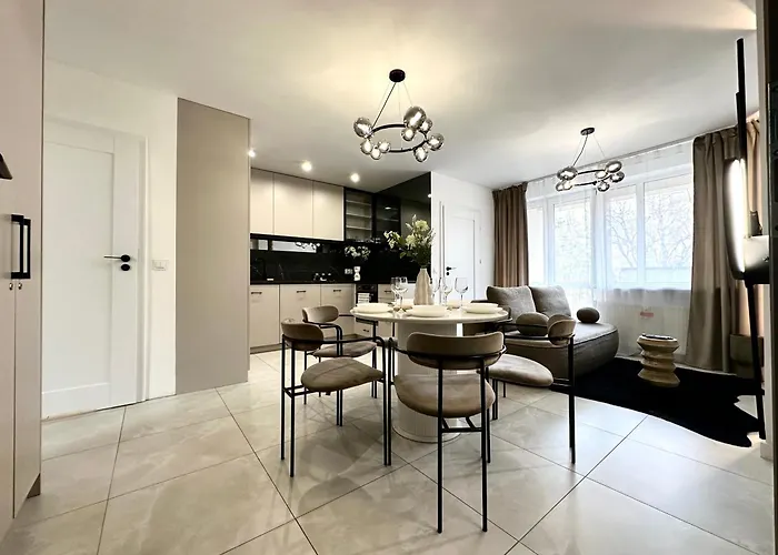 Apartamento Laciarska 59 3 - 200m Main Square - Self Check-in 20h - Balcony