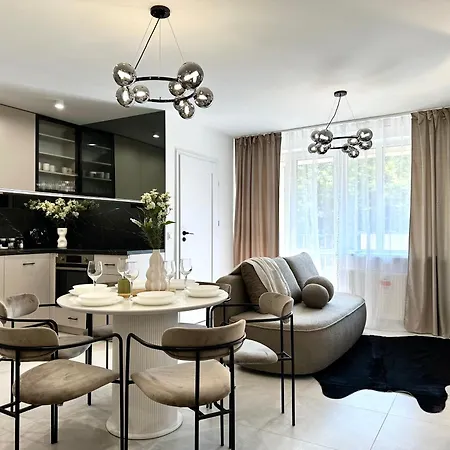 Laciarska 59 3 - 200m Main Square - Self Check-in 20h - Balcony Wrocław