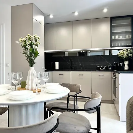 Laciarska 59 3 - 200m Main Square - Self Check-in 20h - Balcony *